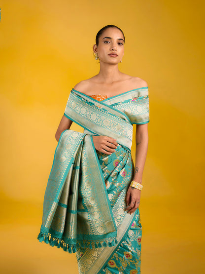 Aasmani Saree