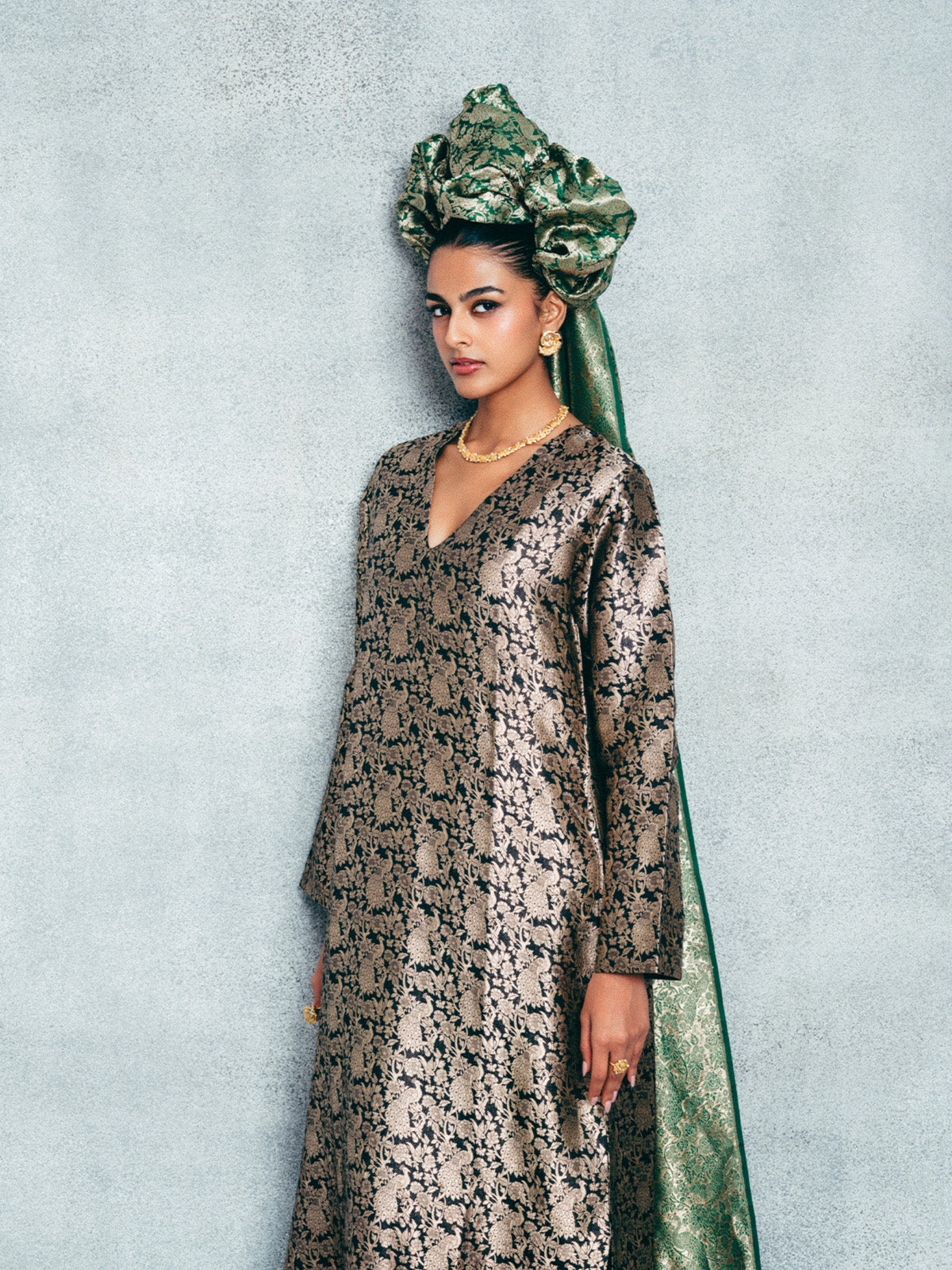 Handwoven Black & Gold Banarasi Kaftan