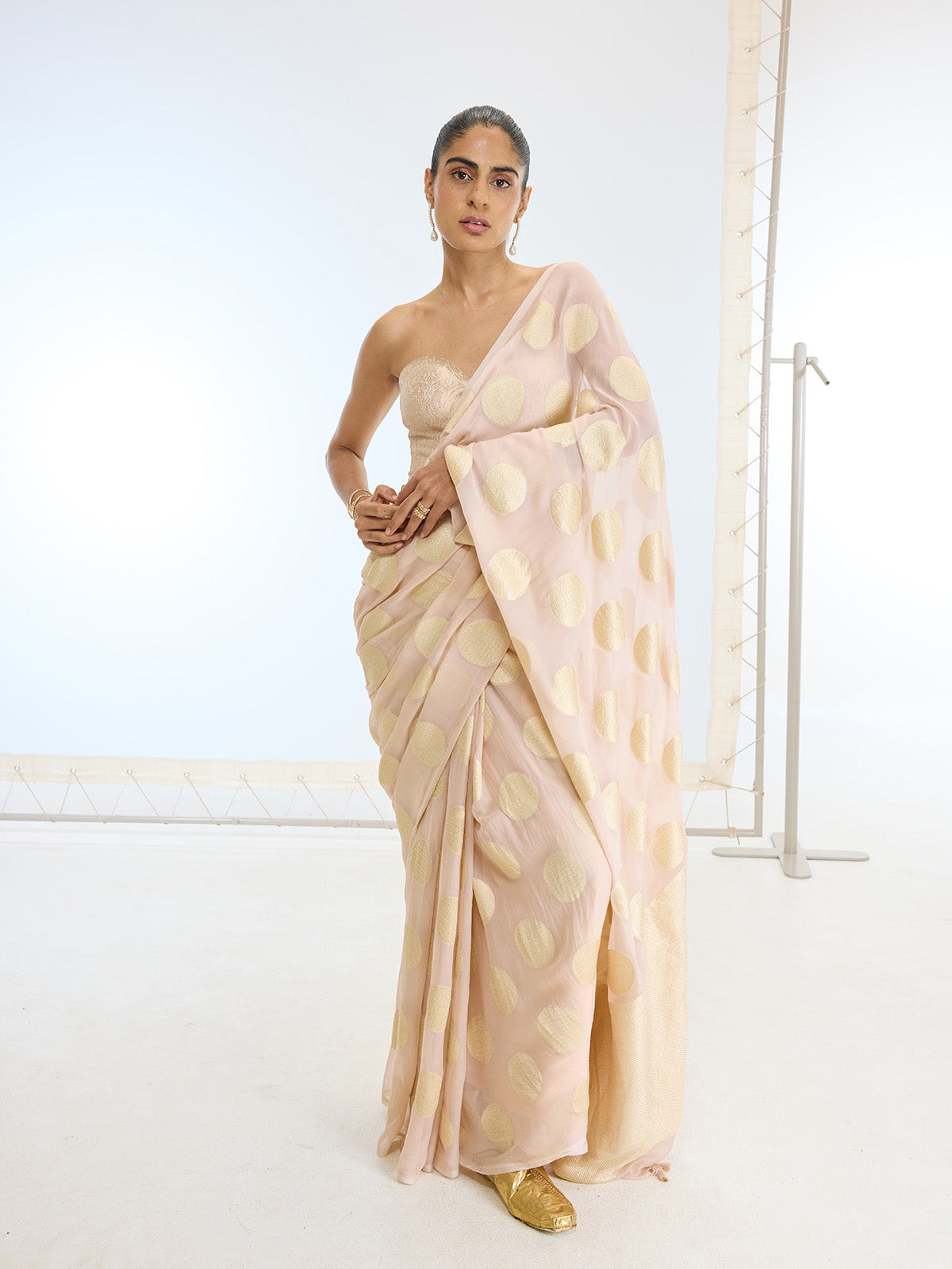 Handwoven Pink Georgette Saree
