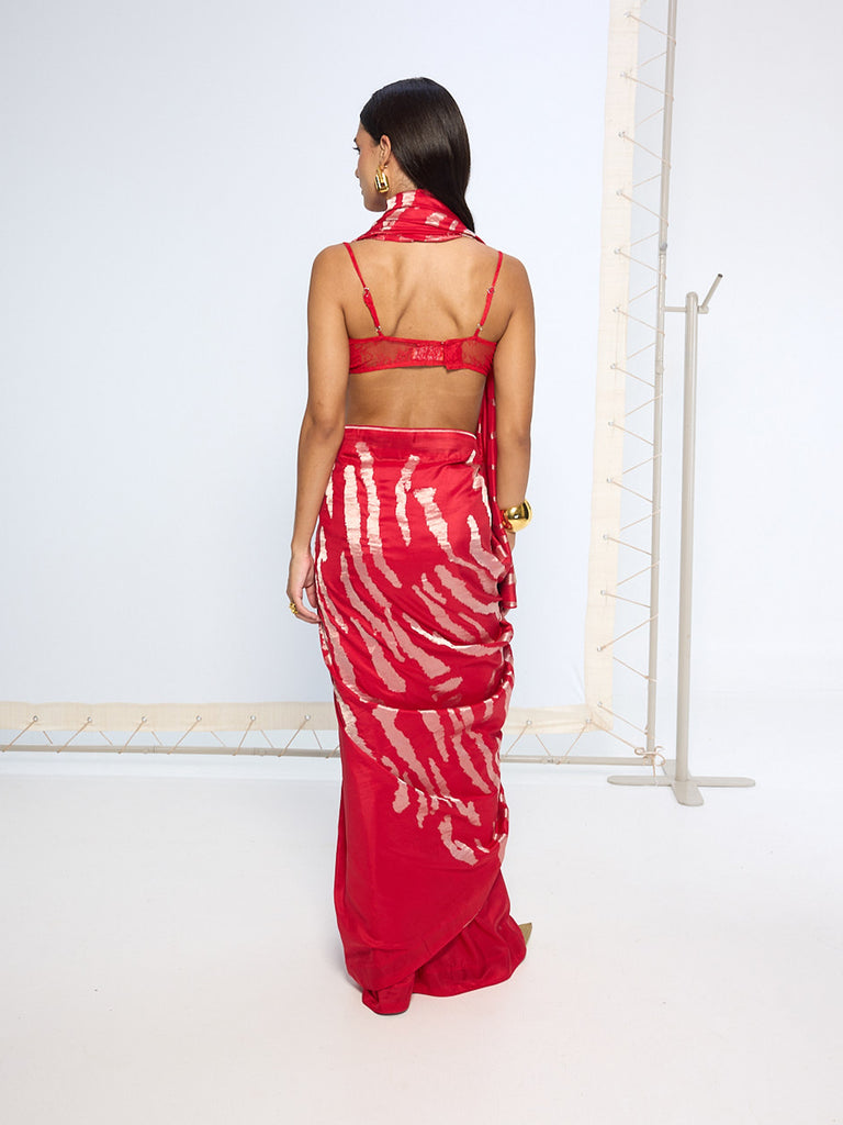 Handwoven Red Rose Gold Zari Saree