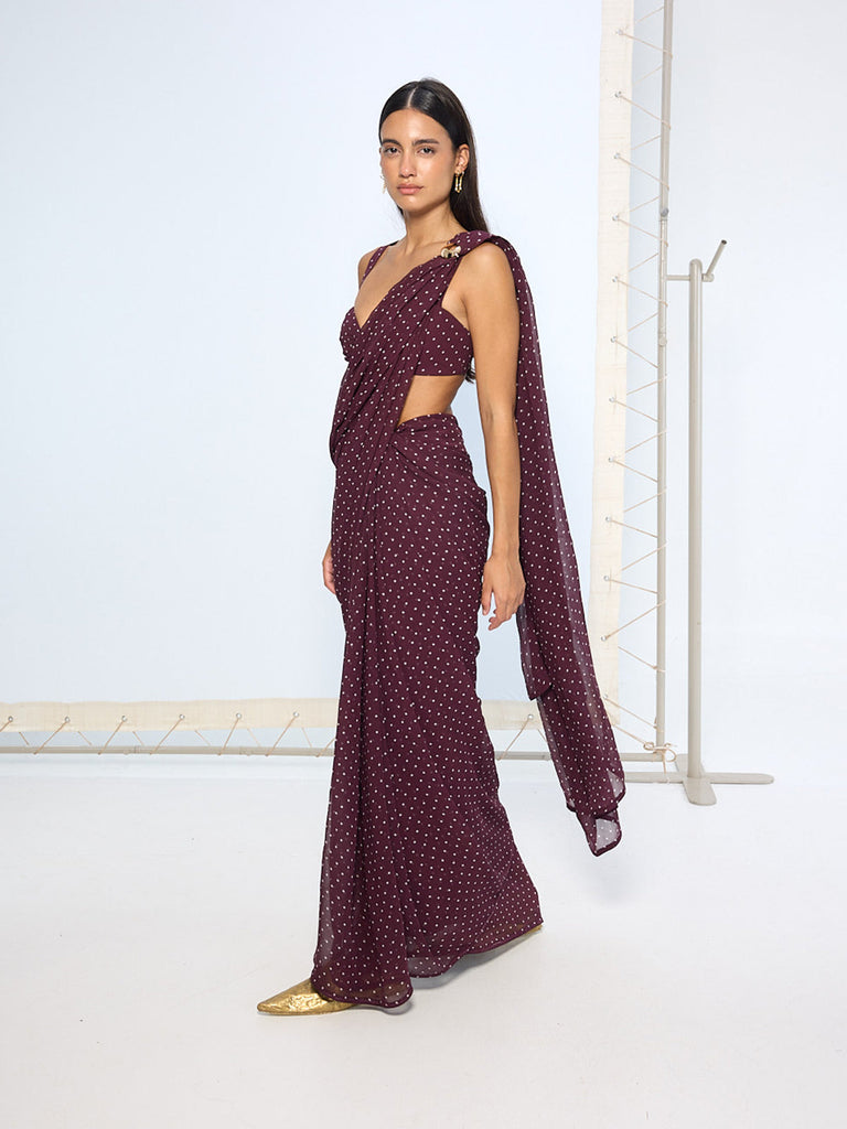 Maroon Movable Brooch Dotted Saree
