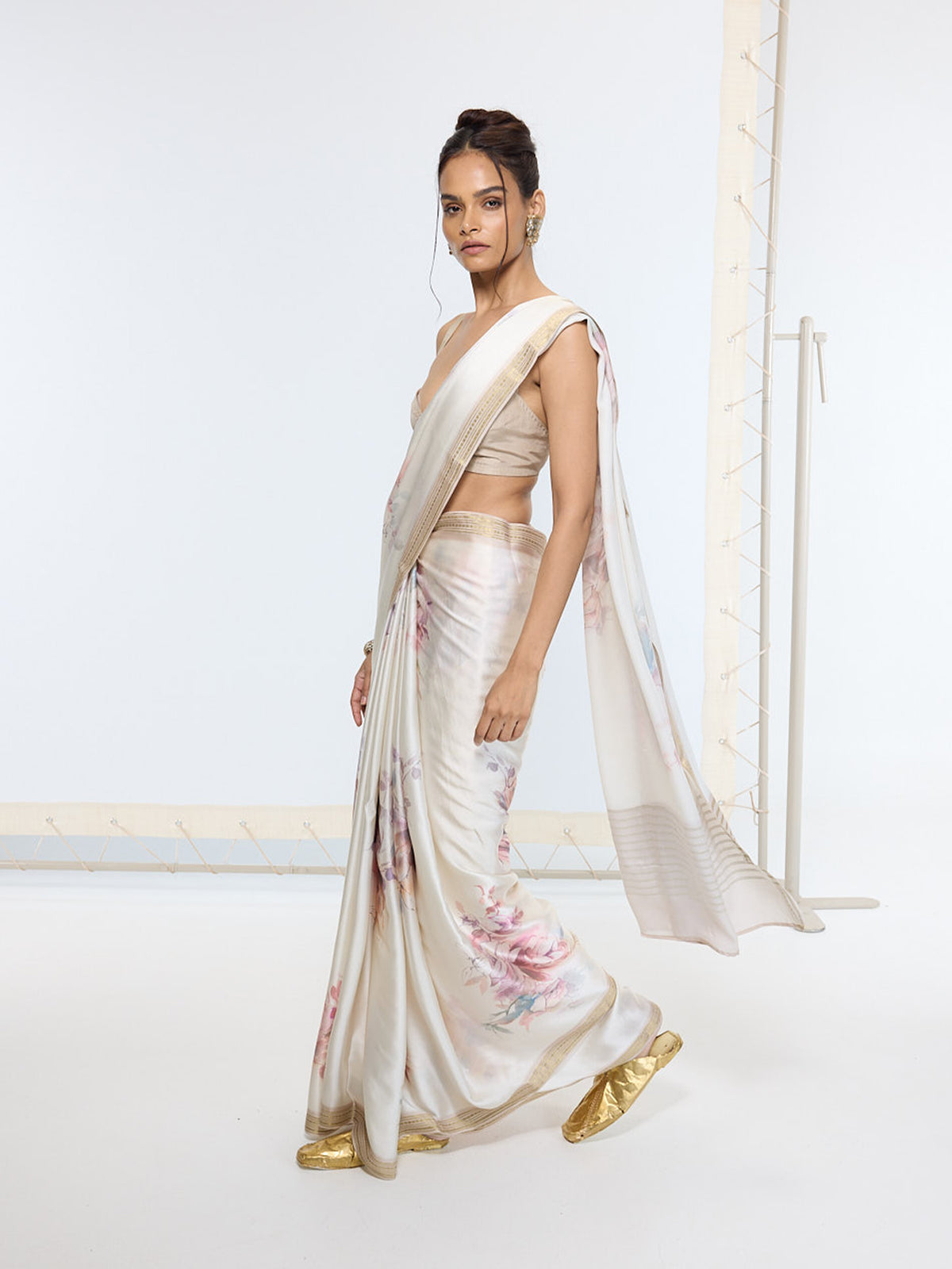Handwoven Powder White Printed Saree