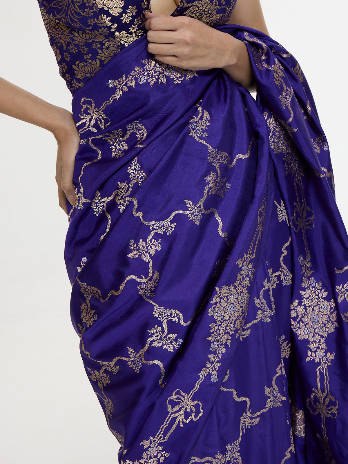 Handwoven Indigo Blue Mashroo Silk Saree