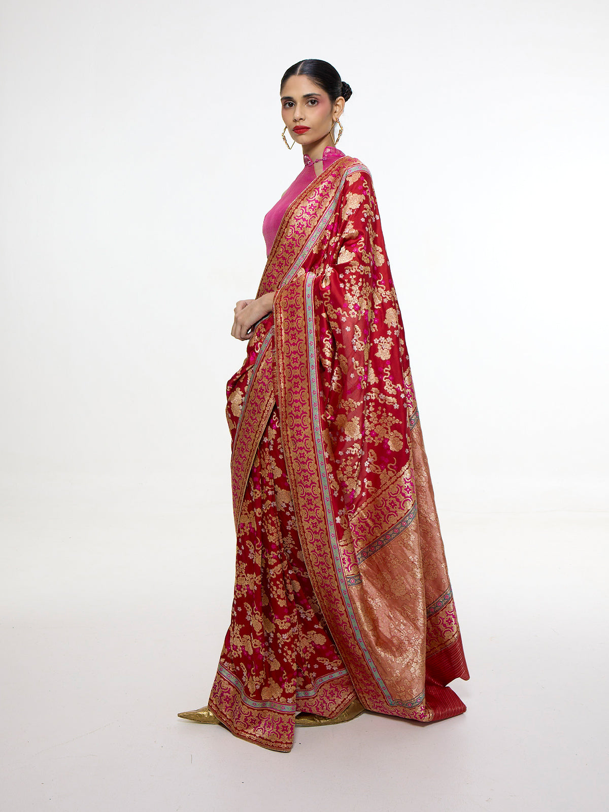 Handwoven Ruby Red Mashroo Silk Saree