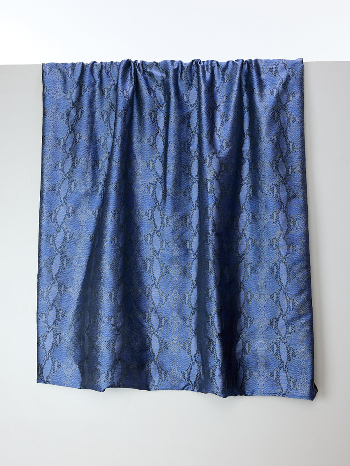 Handwoven Black & Grey Tanchoi Banarasi Fabric