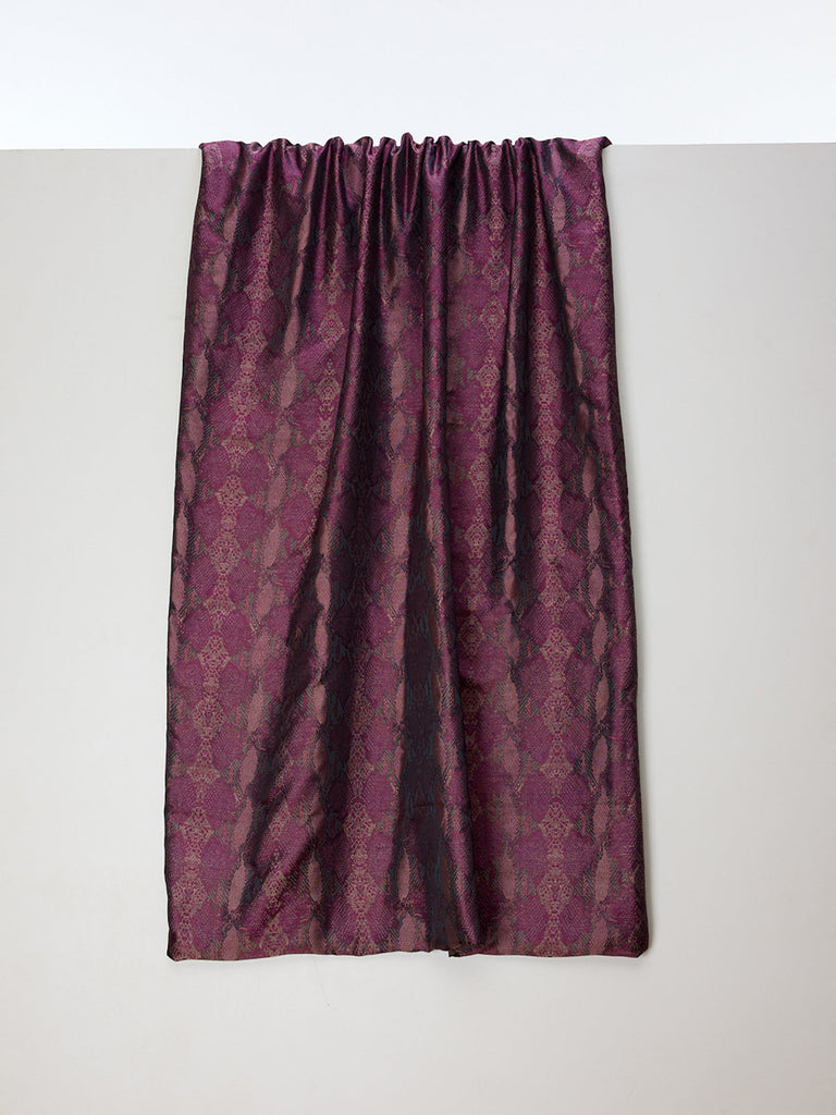 Handwoven Magenta Tanchoi Banarasi Fabric