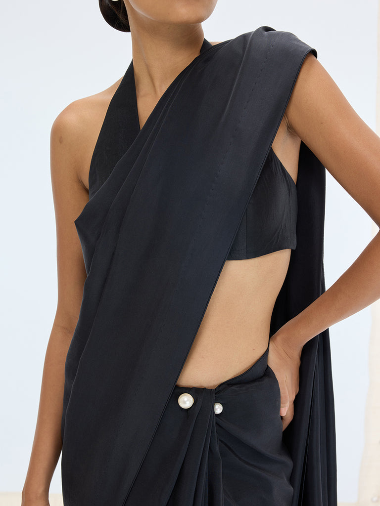 The Raya Pin by Ekaya x Anaash (Small)