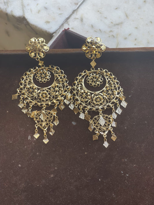 Tisha Chandbali (Earrings)
