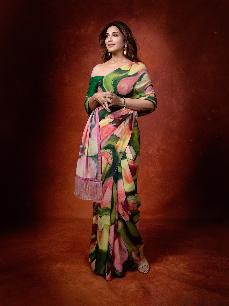 Sonali Bendre in Multicolour Chiffon Digital Print Saree