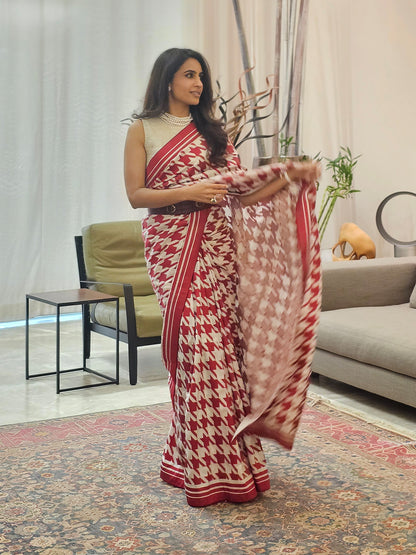 Amrita Thakur in Deep Red Gerum Saree