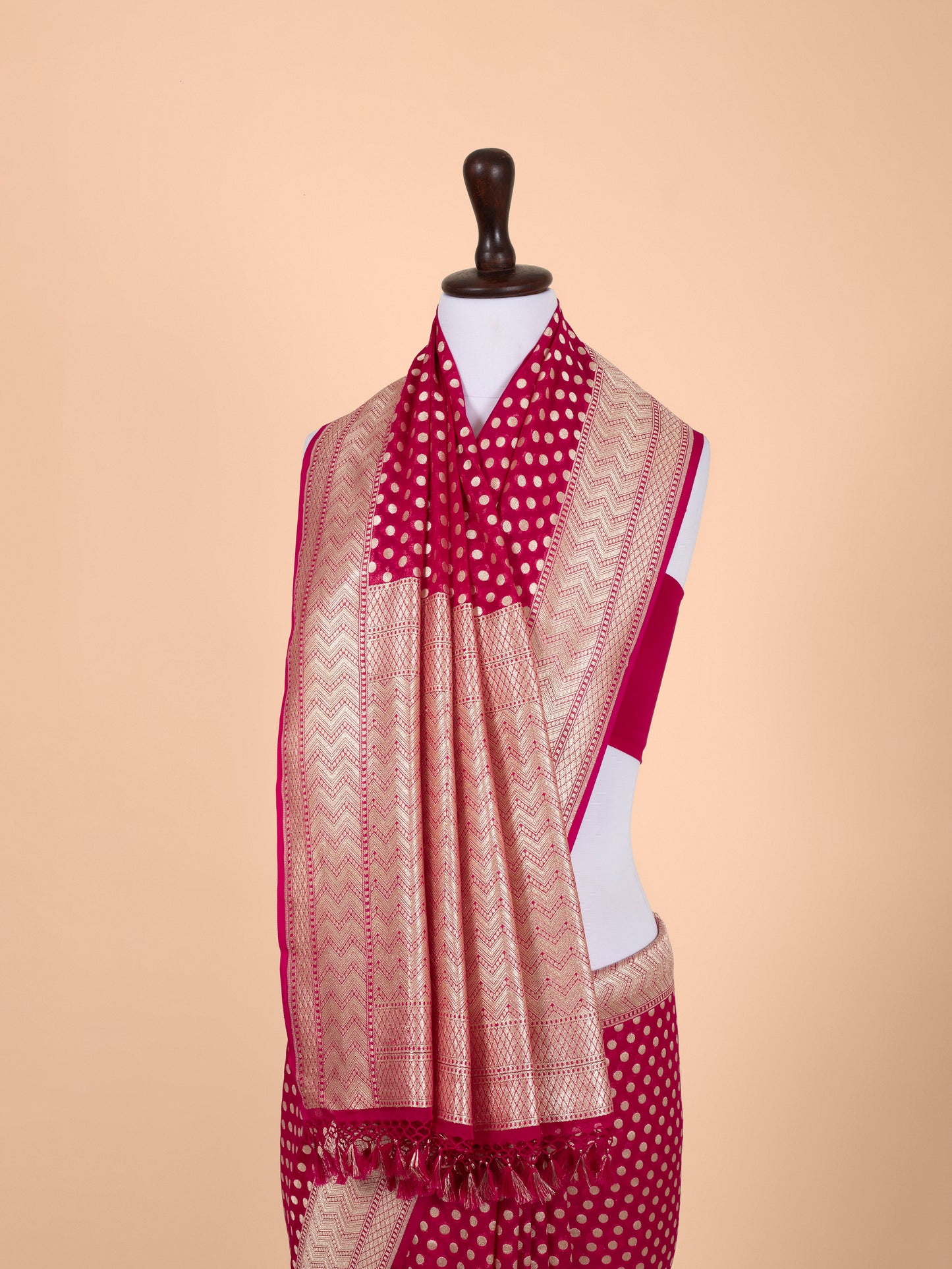 Handwoven Rani Pink Georgette Saree