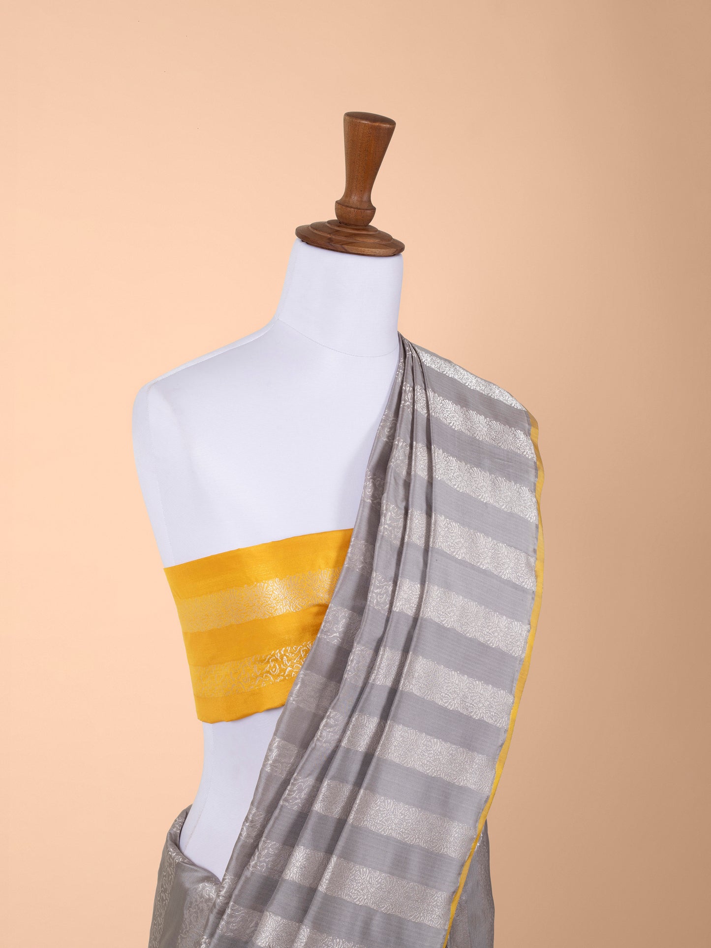 Handwoven Grey Silk Saree