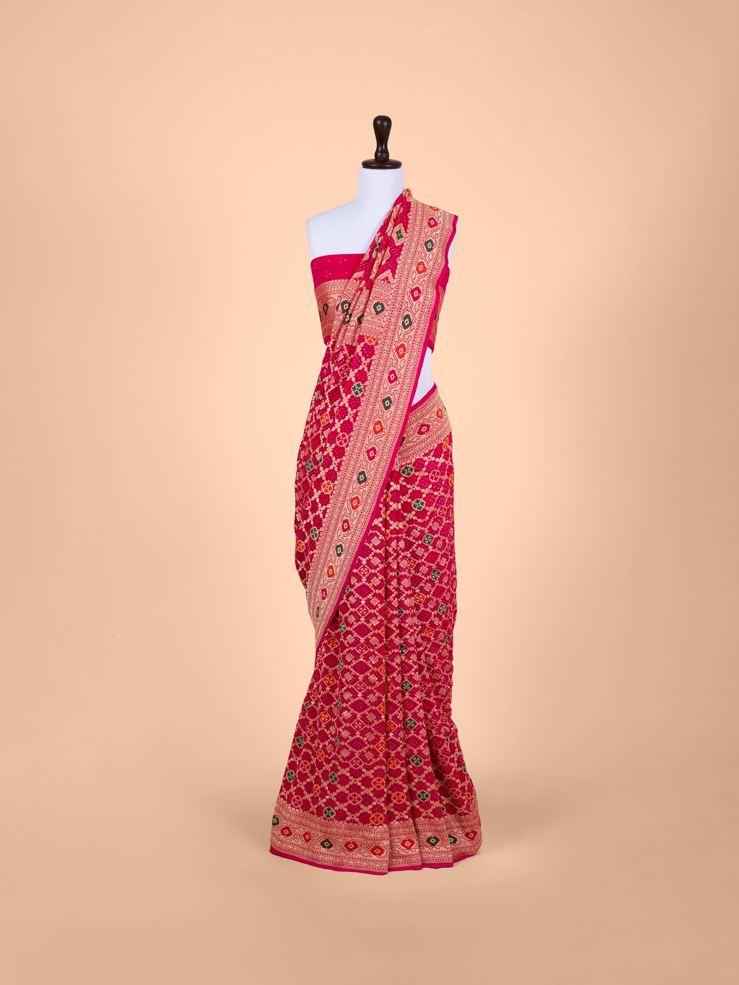 Handwoven Rani Pink georgette Saree