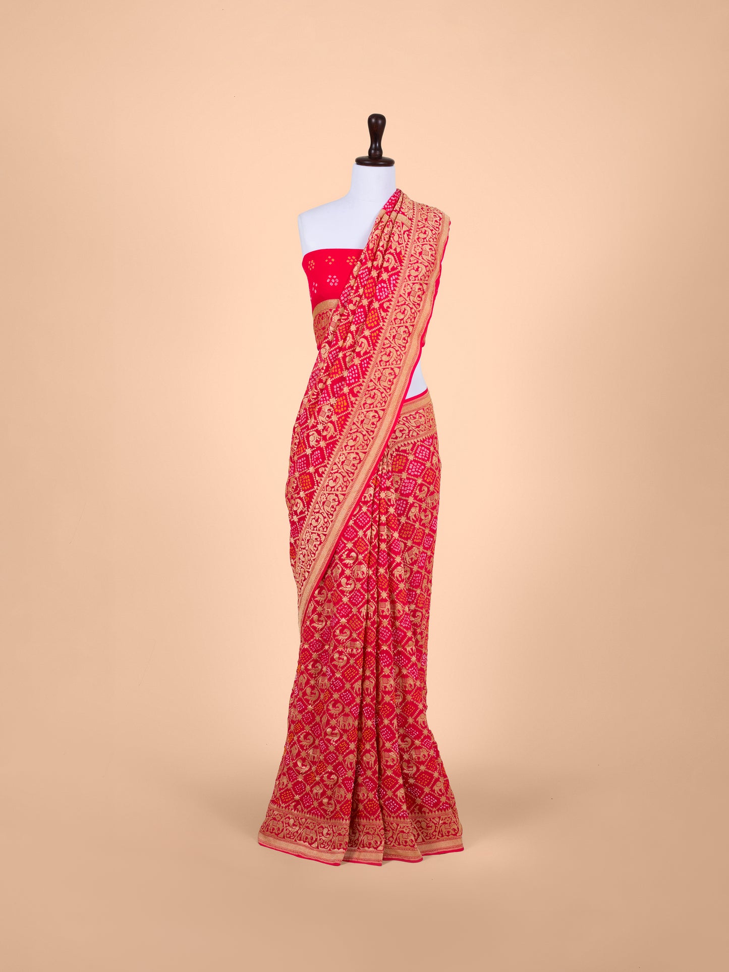 Handwoven Pink georgette Saree