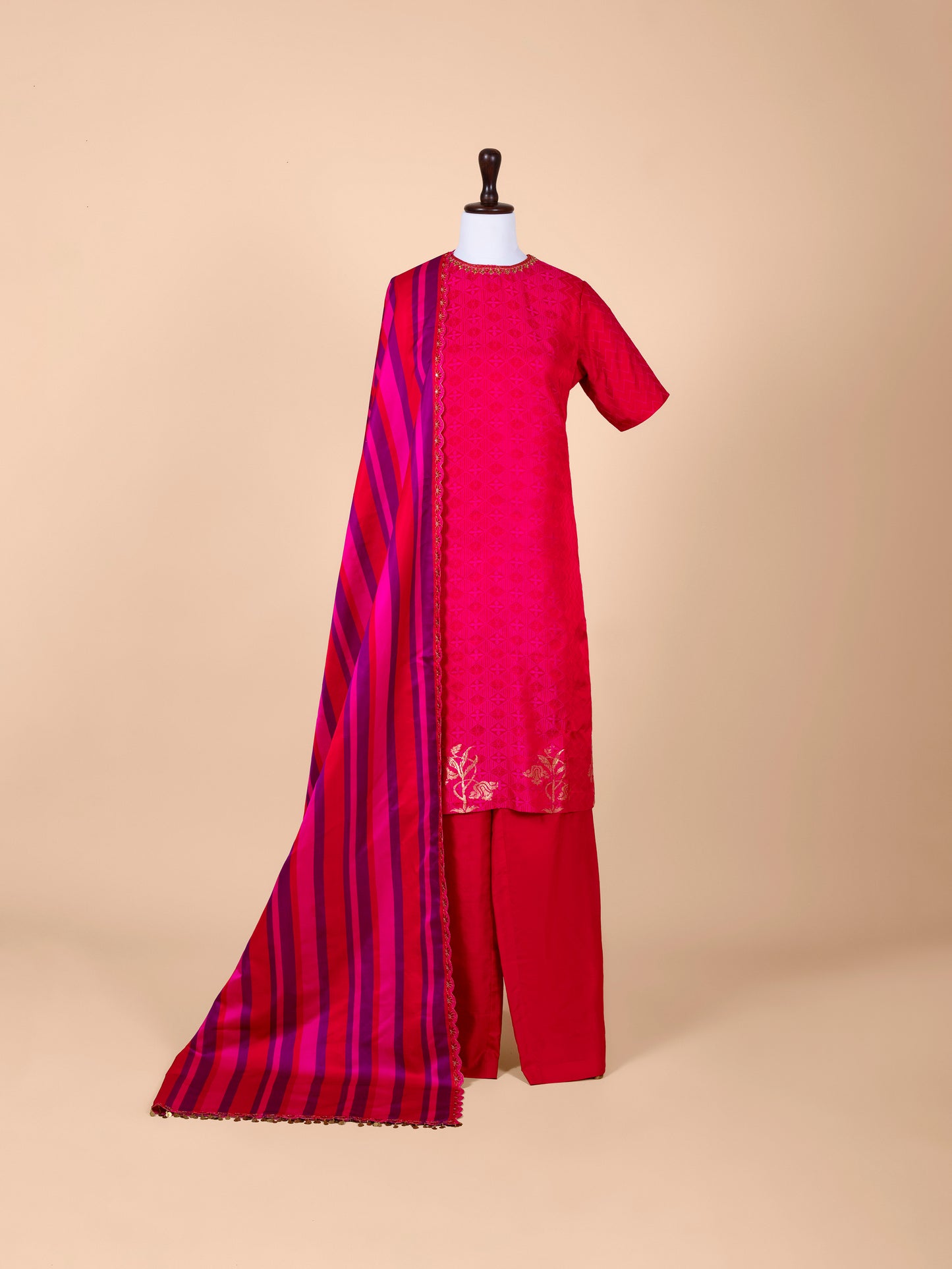 Handwoven Rani Pink Silk Suit