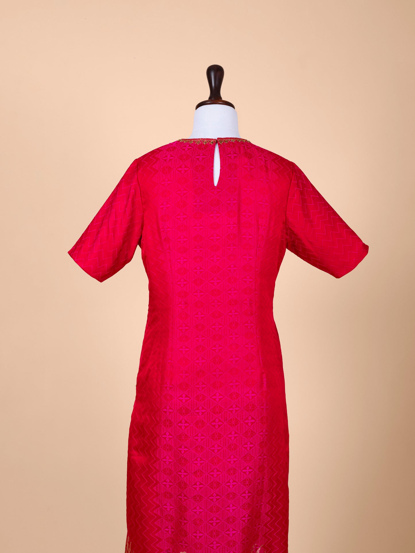 Handwoven Rani Pink Silk Suit