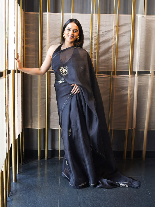 The 'Midnight Kiss' Saree