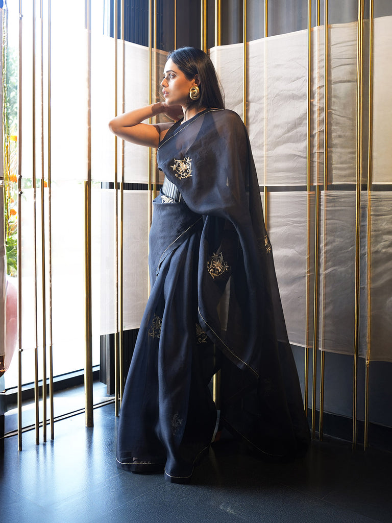 The 'Midnight Kiss' Saree