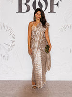 Sabah khan in Handwoven Silver Tissue Organza Silk Saree