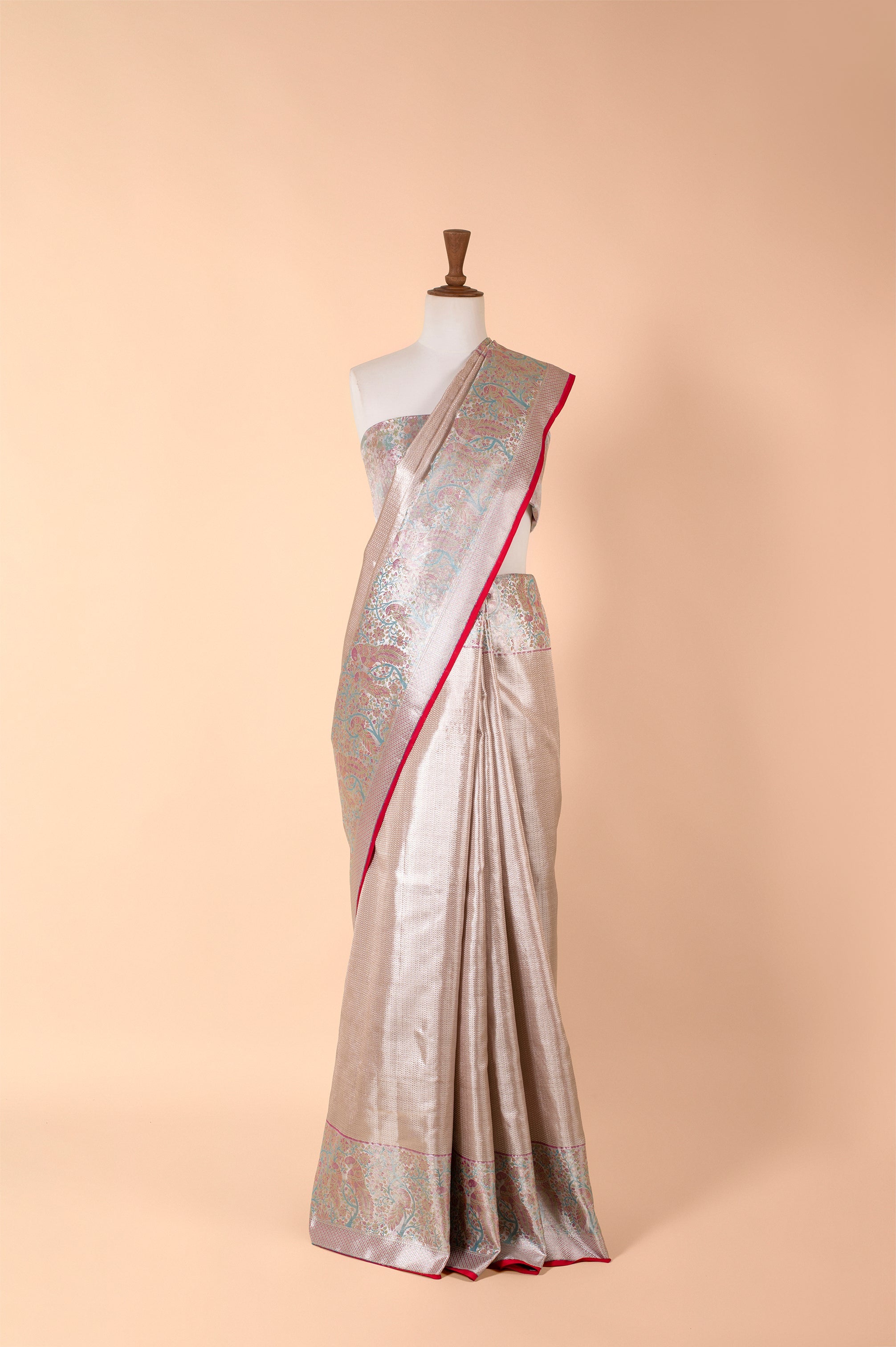 Silver And Grey Sarees For Intimate Home Functions | WedMeGood