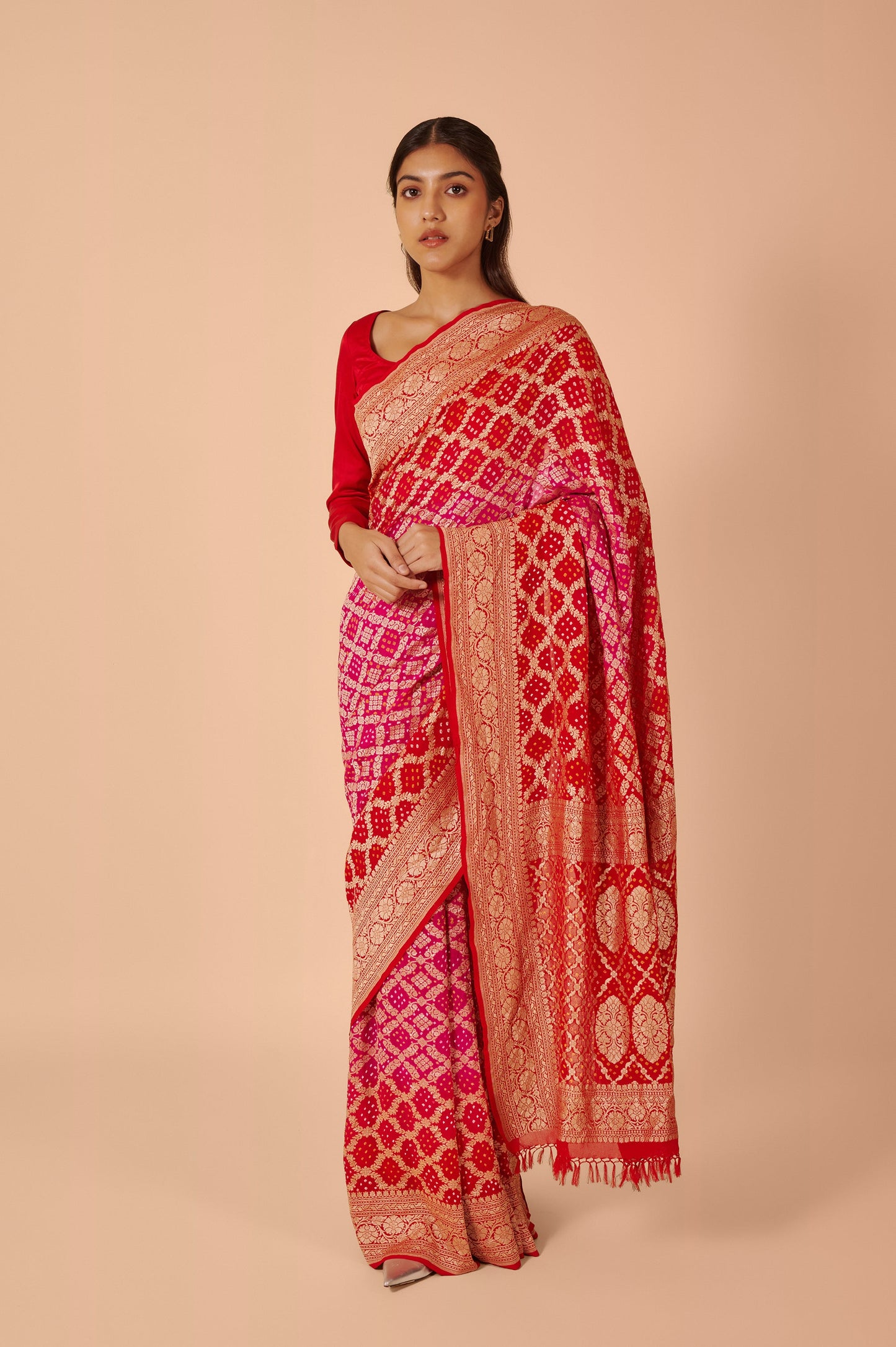 Handwoven Red and Pink Bandhani Sari