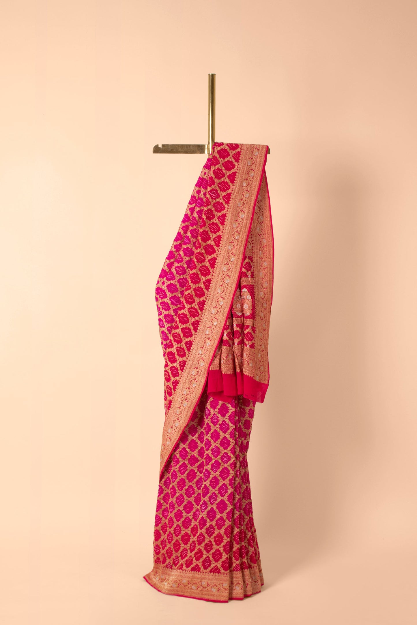 Handwoven Pink Bandhani Sari