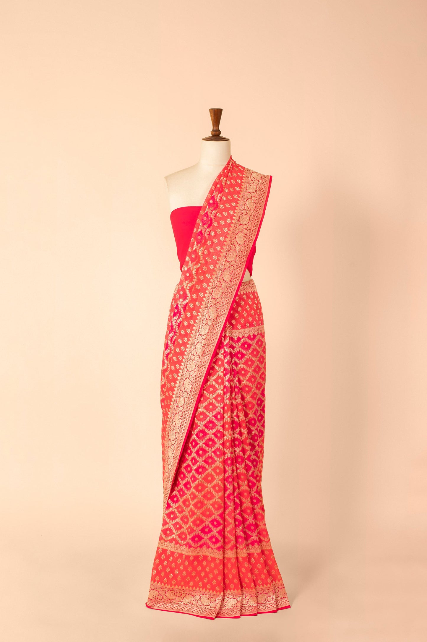 Handwoven Pink Georgette Sari