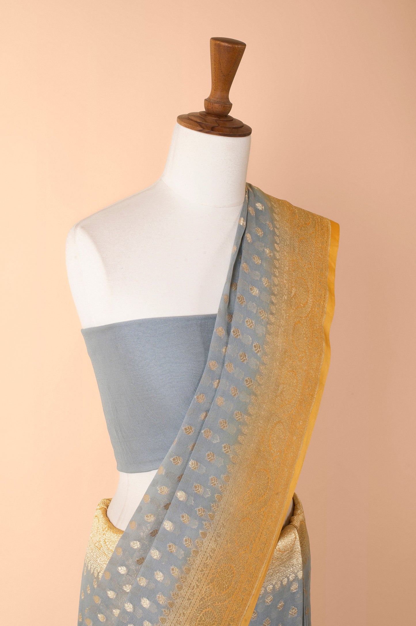 Handwoven Grey Georgette Sari