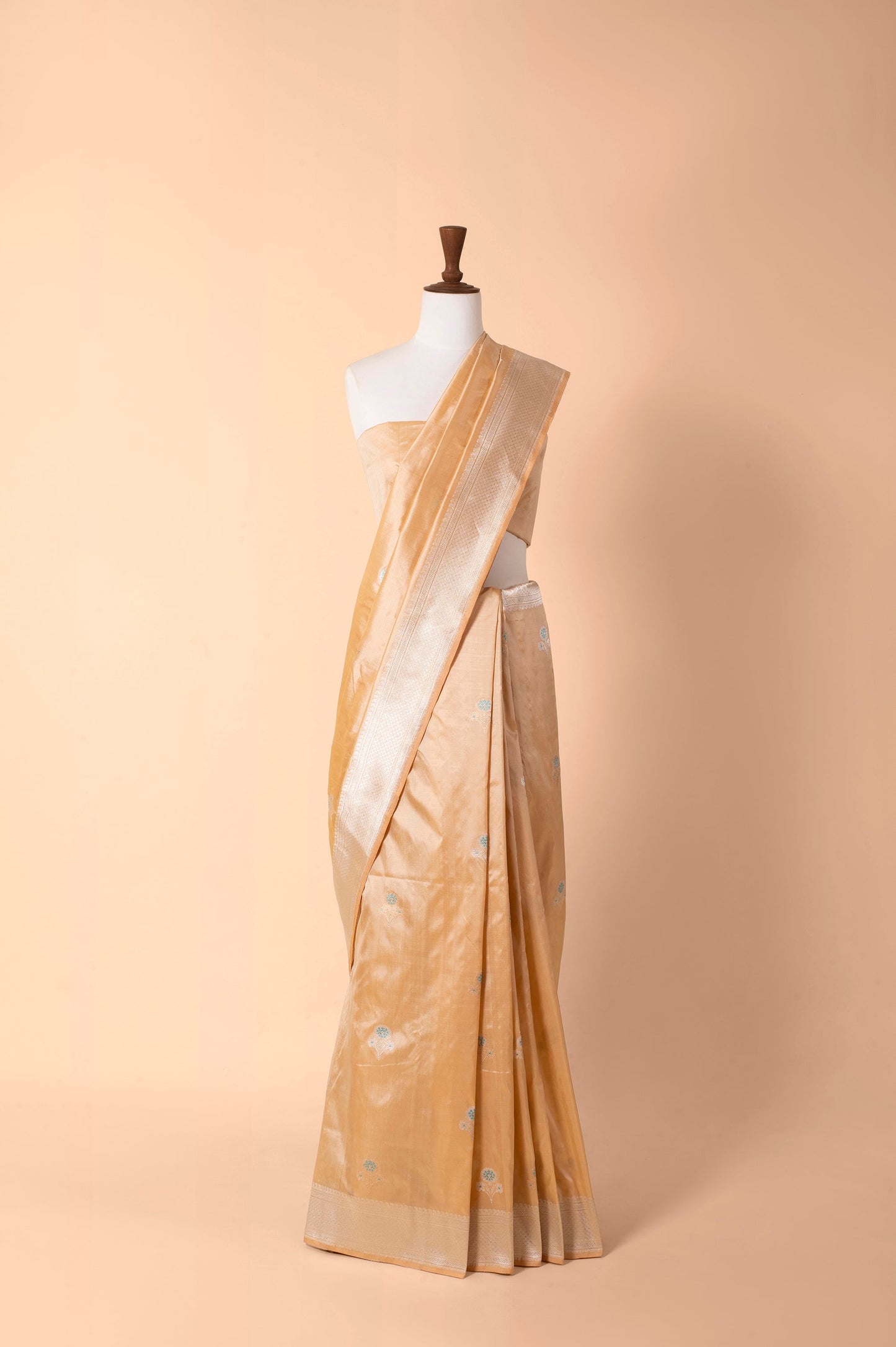 Handwoven Peach Silk Saree