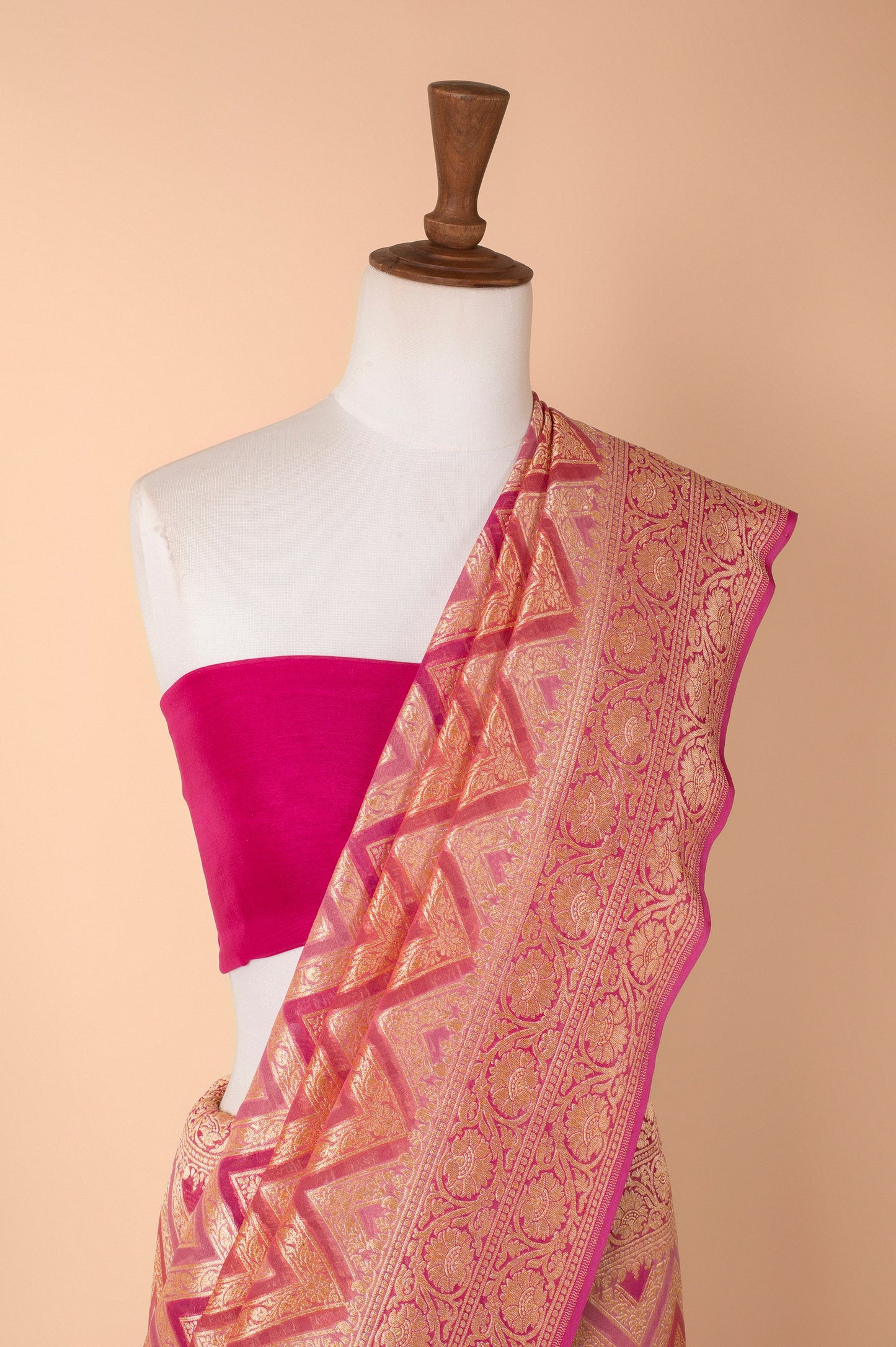 Handwoven Pink Georgette Sari