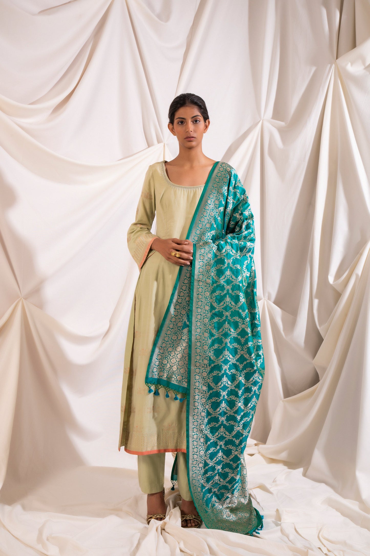 Handwoven Green Silk Dupatta