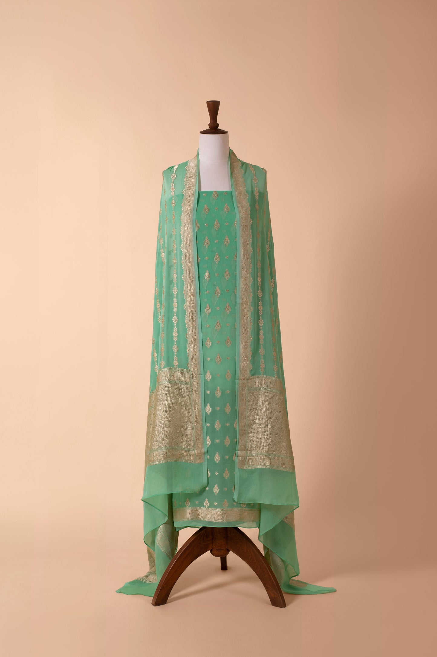 Handwoven Green Georgette Suit Piece