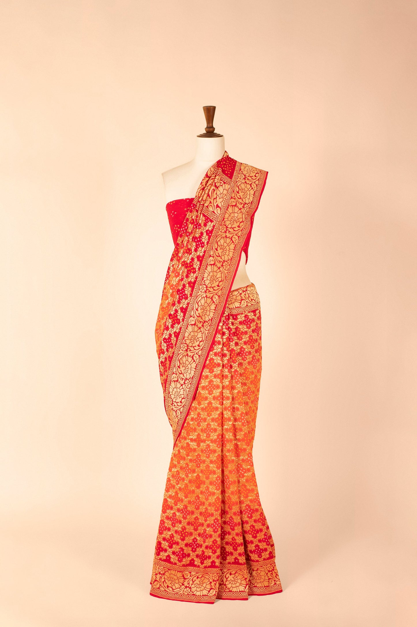 Handwoven Red and Orange Georgette Bandhani Sari