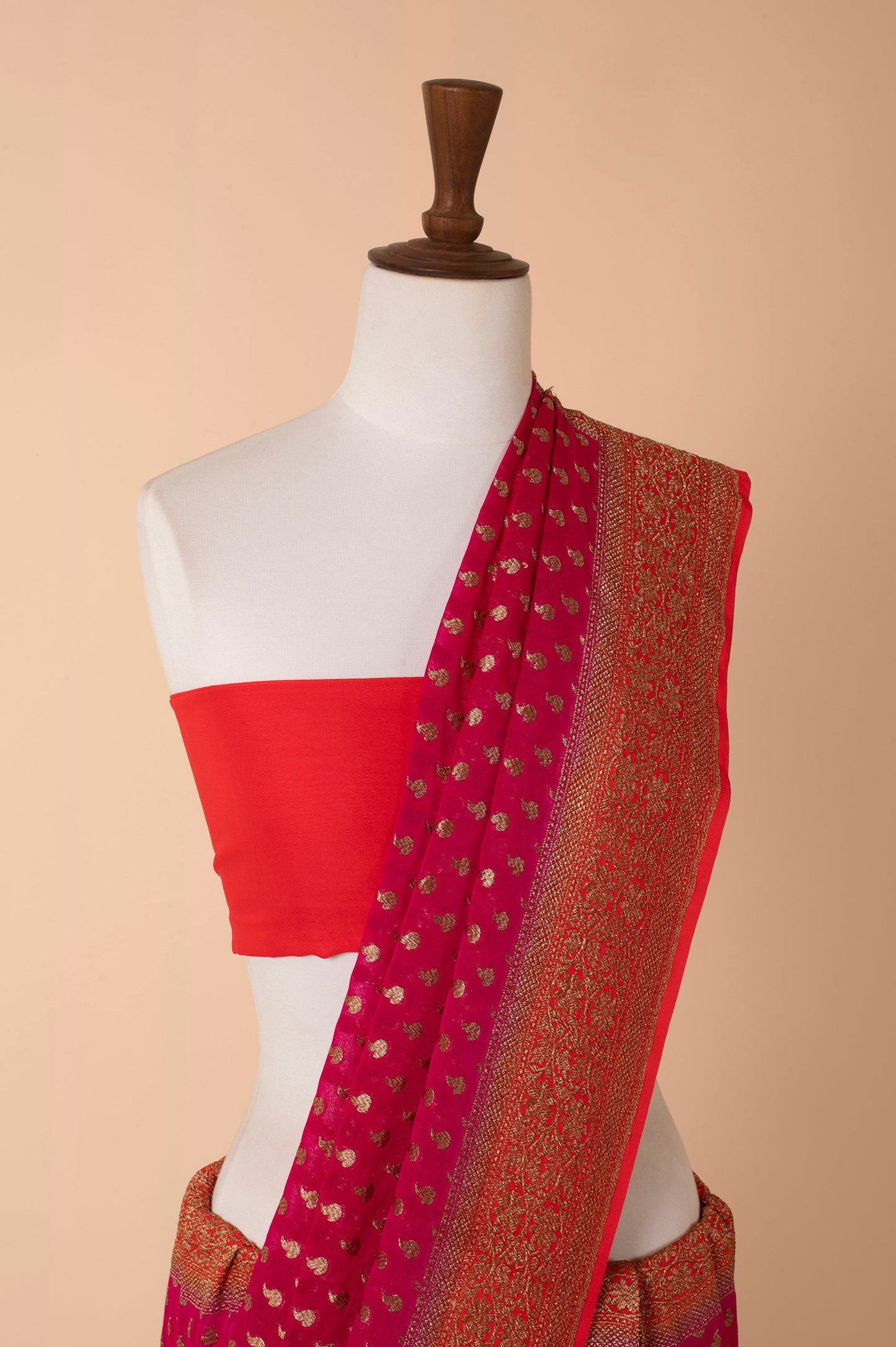 Handwoven Pink Georgette Sari