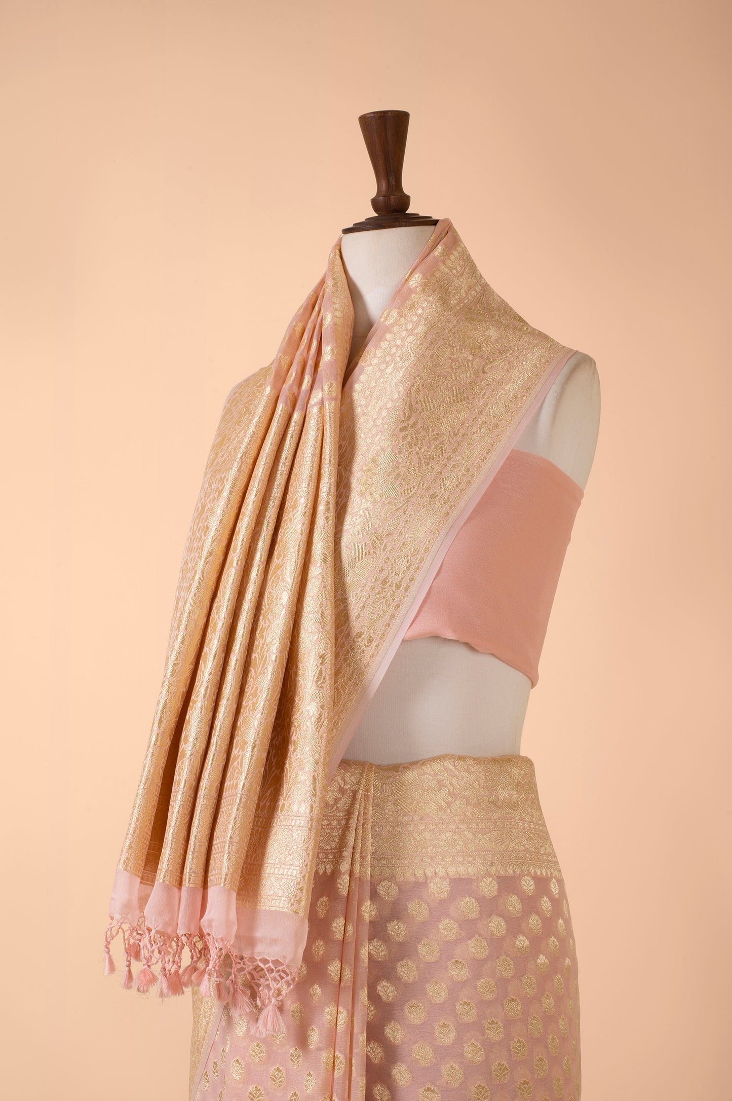 Handwoven Pink Georgette Sari