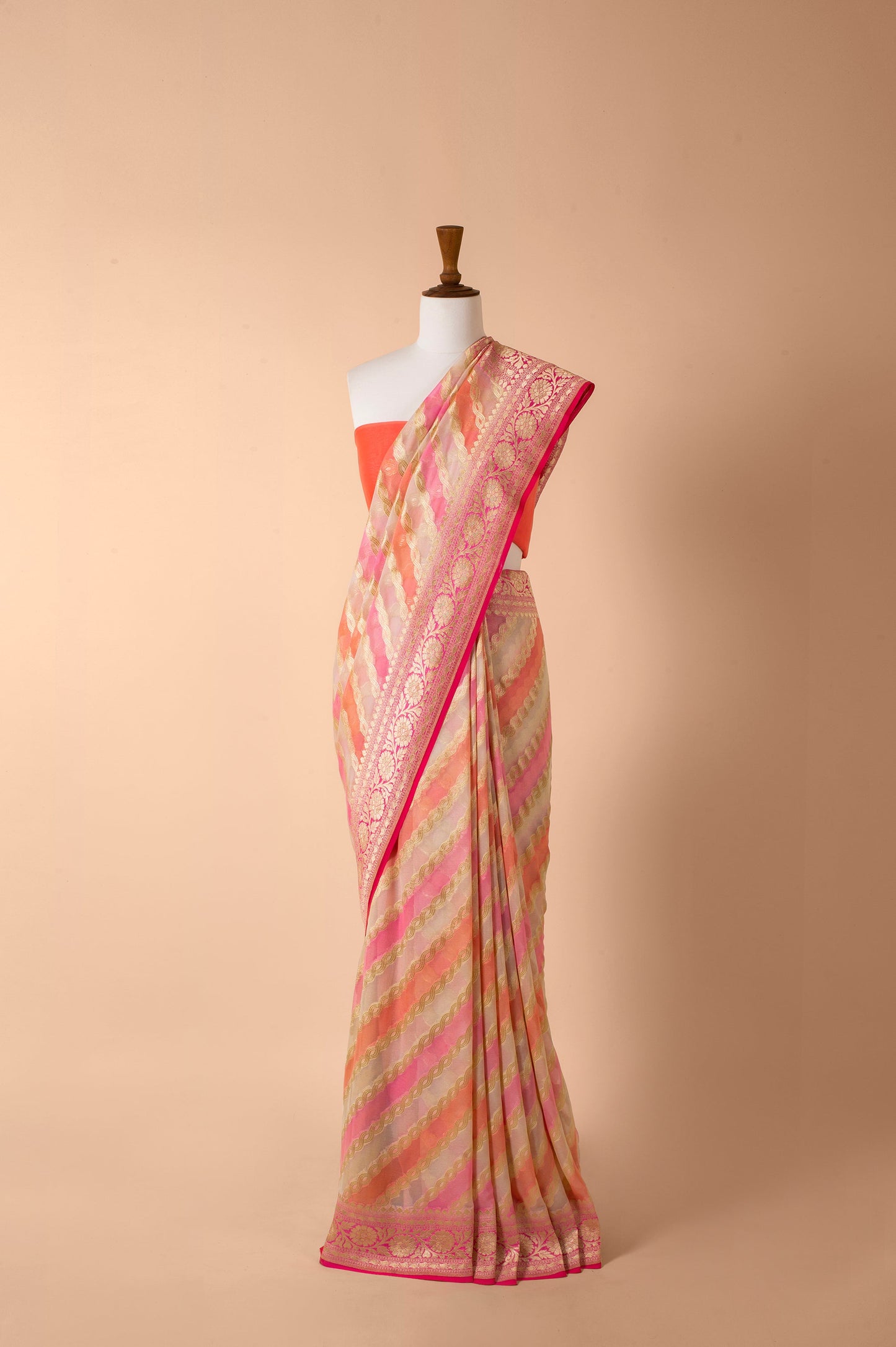 Handwoven Pink Georgette Sari