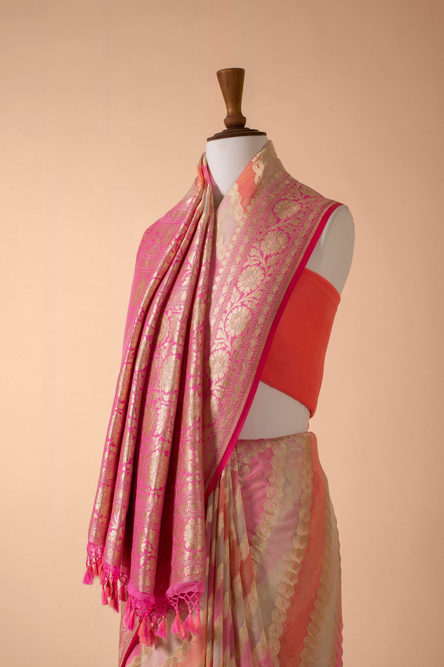 Handwoven Pink Georgette Sari