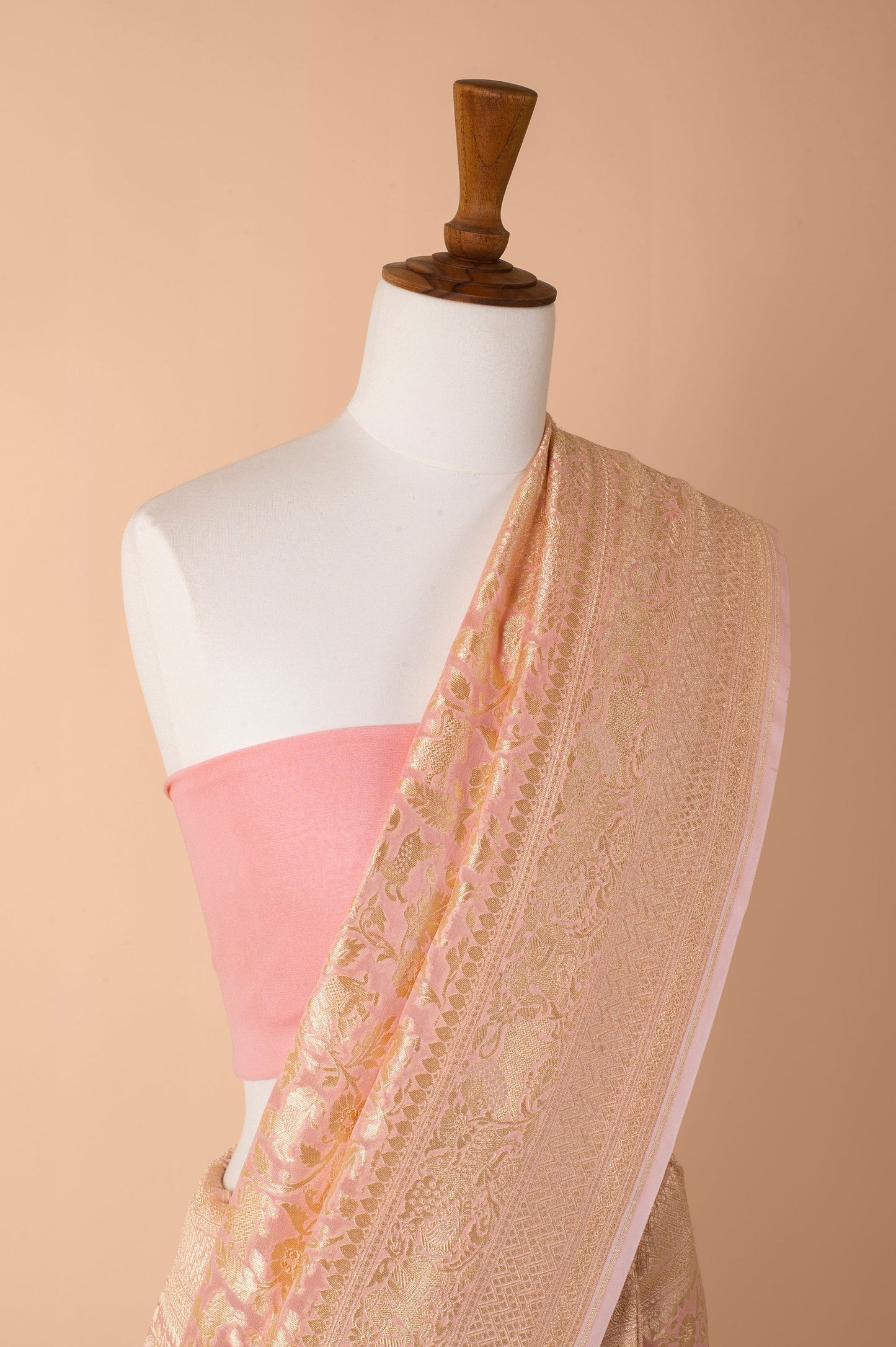 Handwoven Pink Georgette Sari