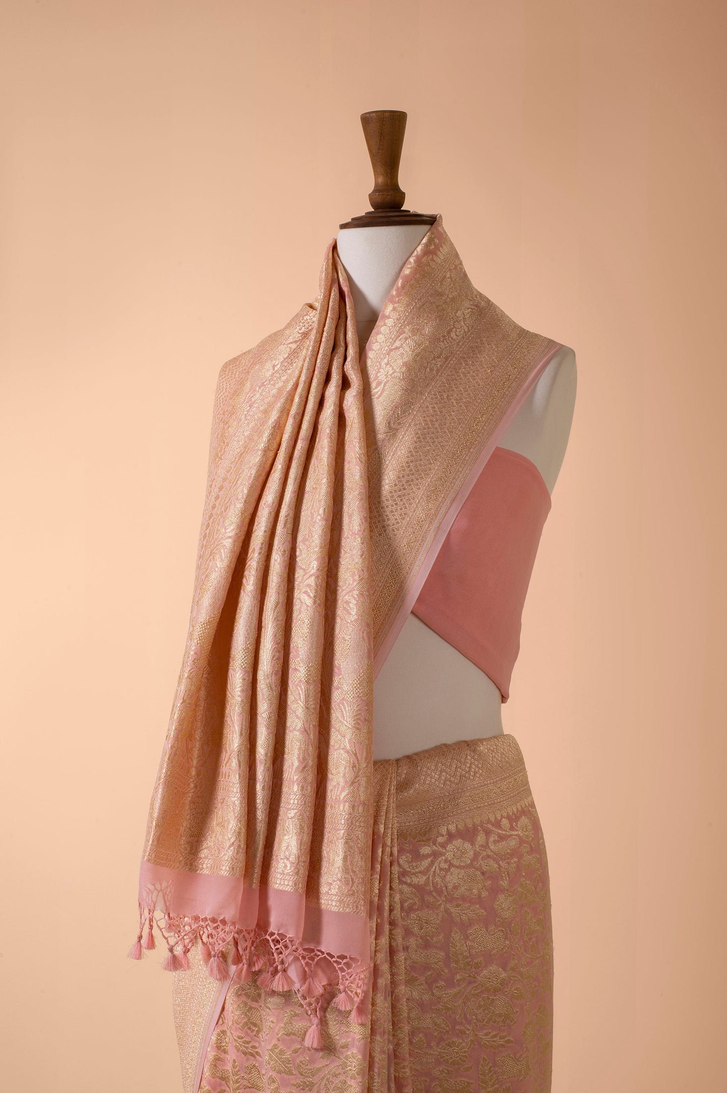 Handwoven Pink Georgette Sari