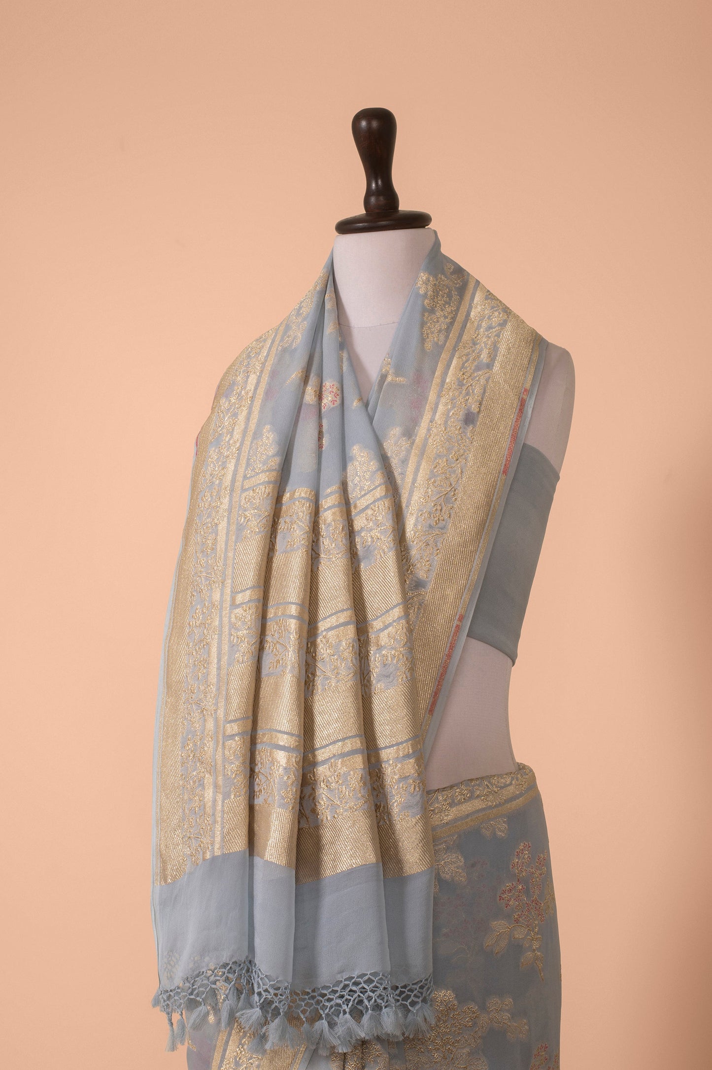 Handwoven Grey Georgette Saree