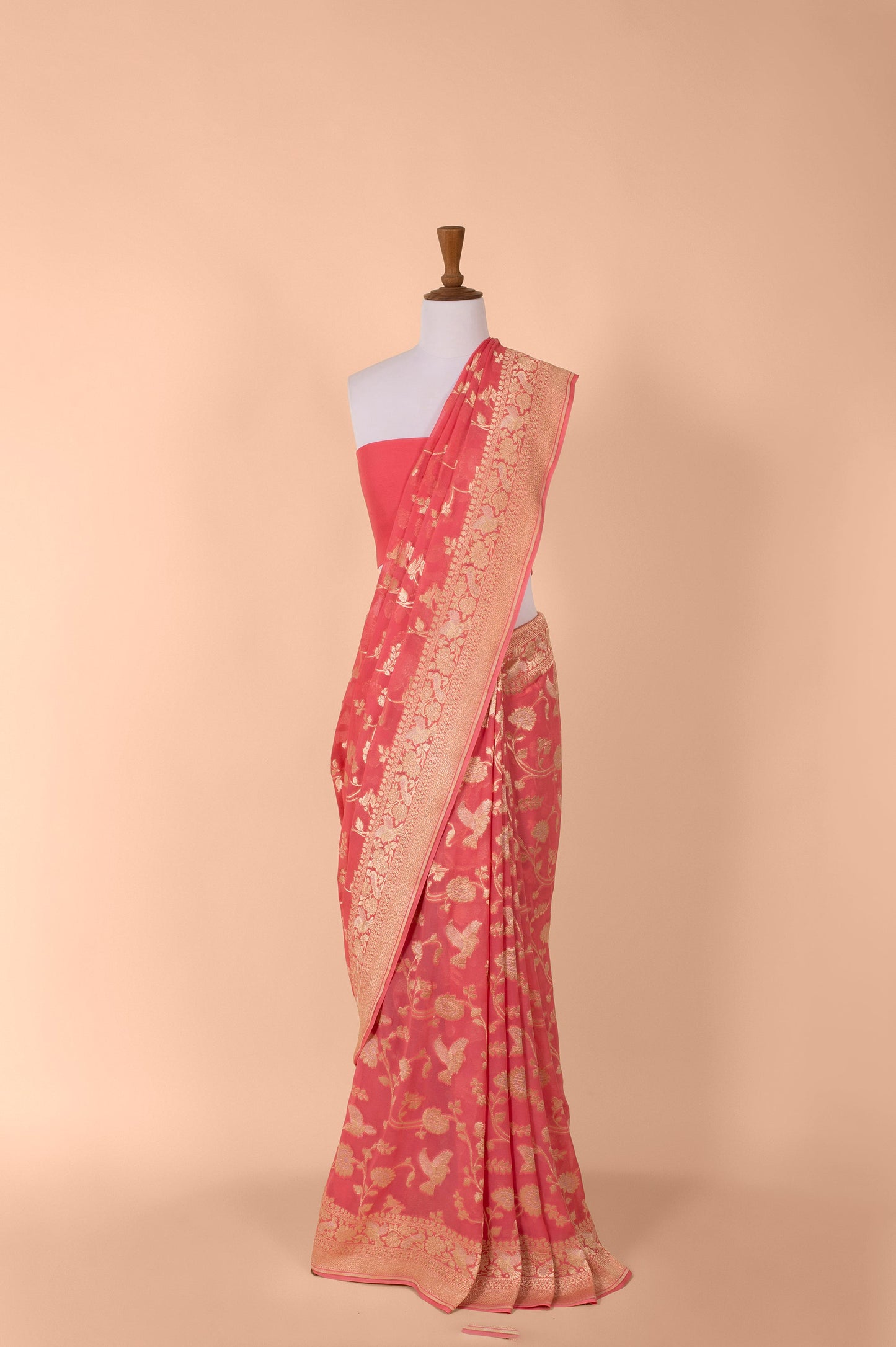 Handwoven Pink Georgette Sari