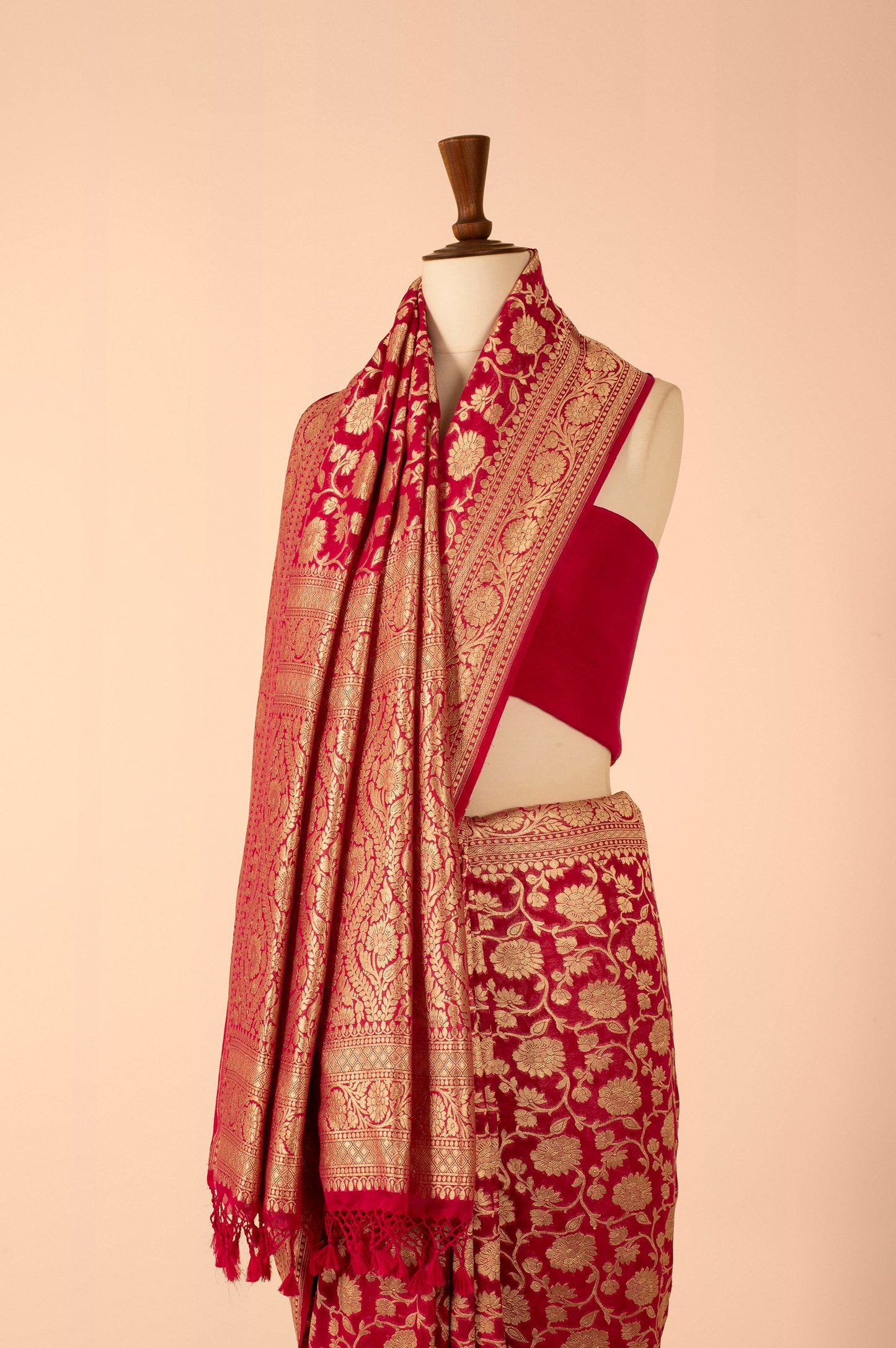 Handwoven Red Georgette Sari