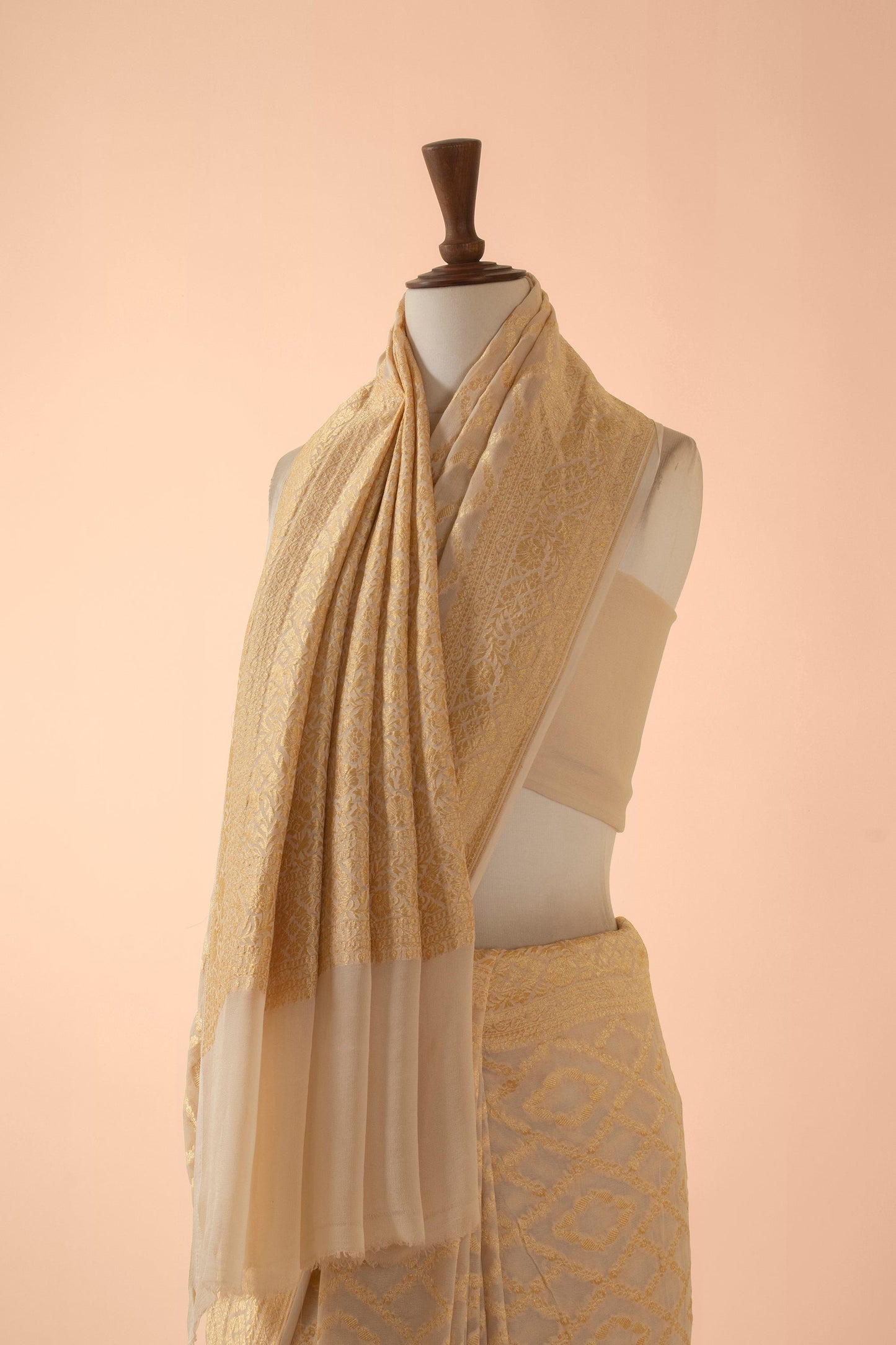 Handwoven Cream Georgette Sari