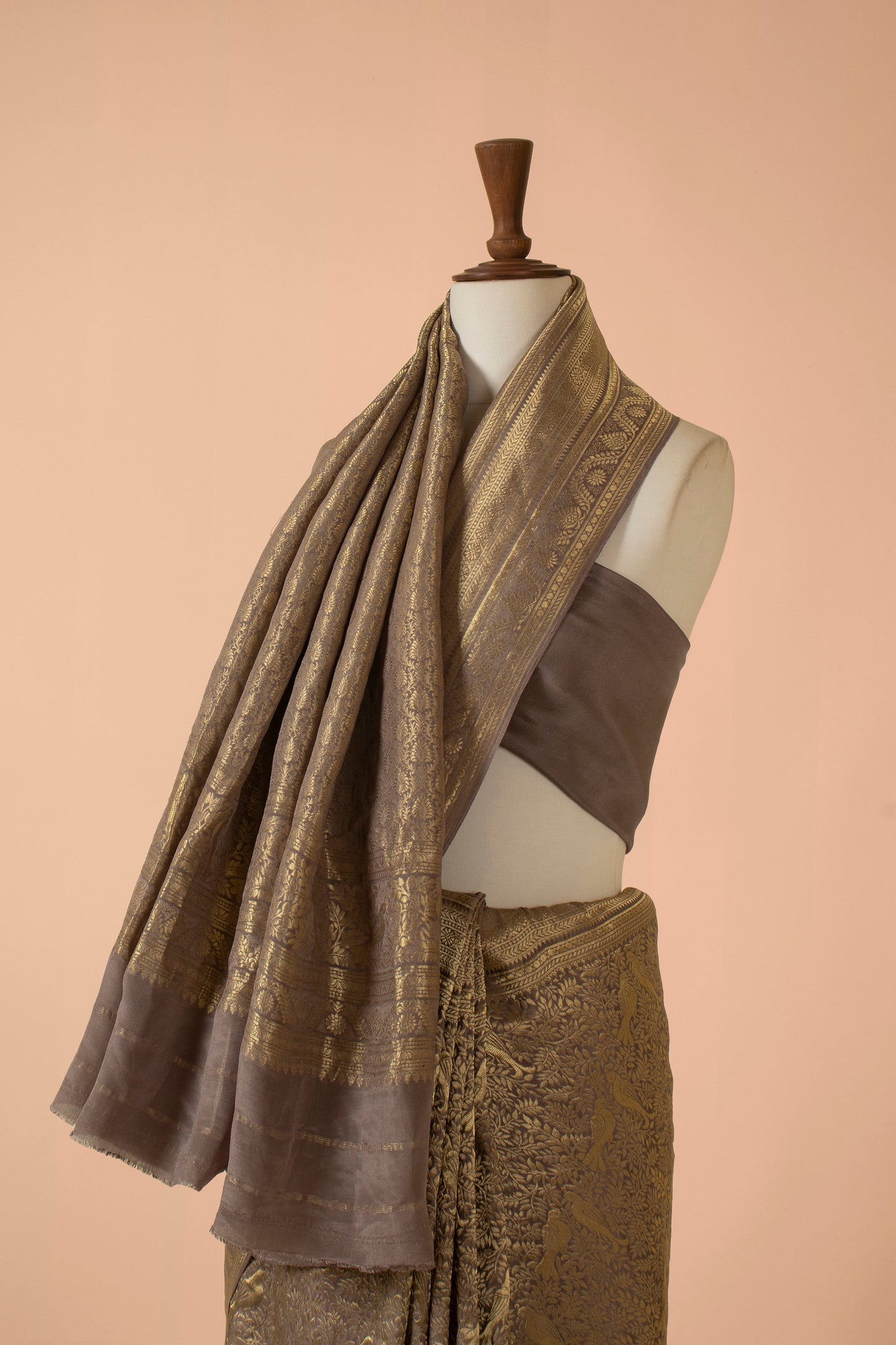 Handwoven Grey Georgette Sari