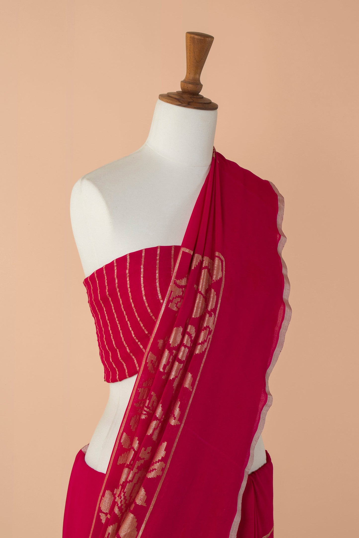 Handwoven Pink Georgette Sari